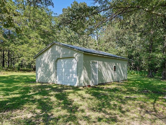 4th image of 1074 Anderson Rd