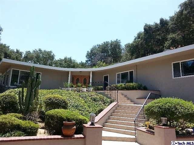 1st image of 426 Somerset Pl