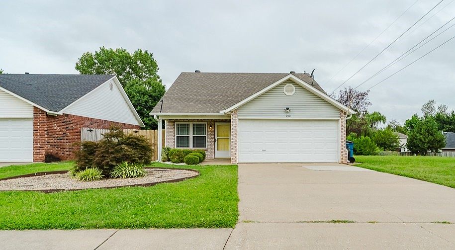 1st image of 900 Tunbridge Dr