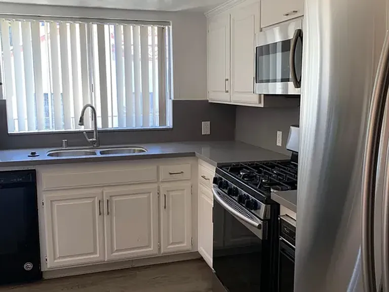 827 Glendale Blvd — Photo 6