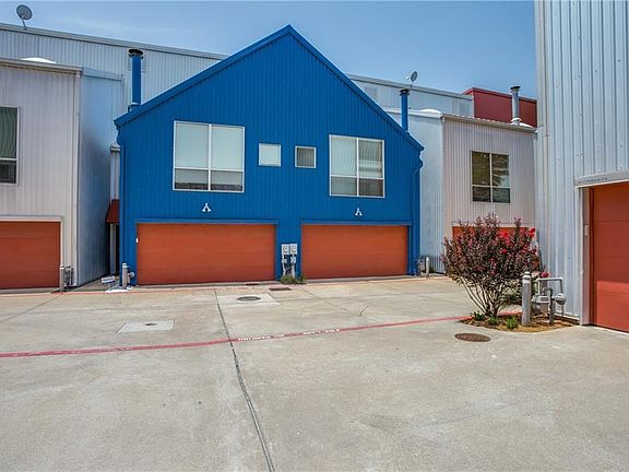 3rd image of 4213 Dickason Ave