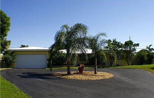 1st image of 2030 NE 57th St