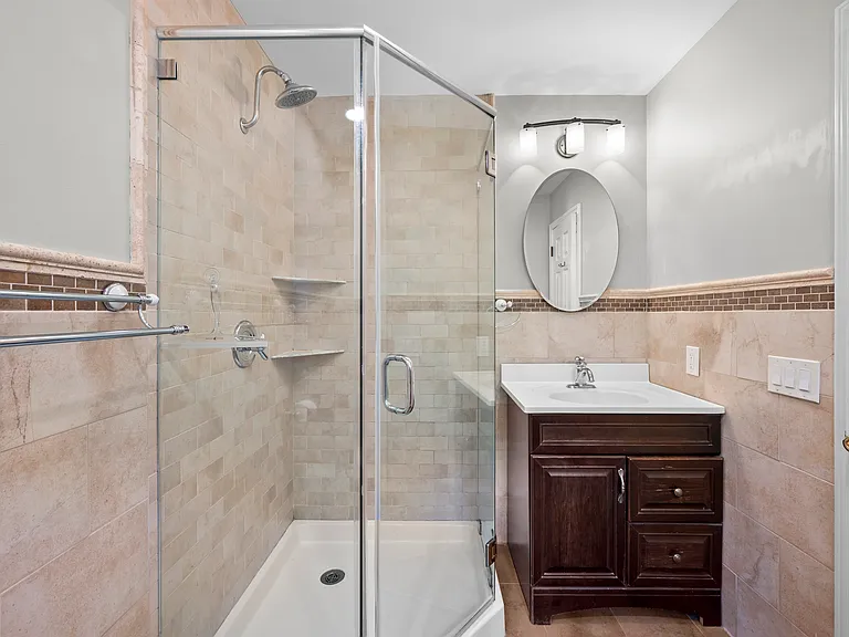 49 N Chatsworth Ave — Photo 16