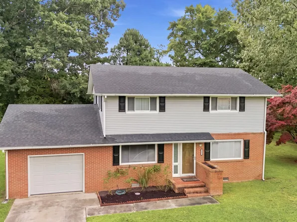 1700 Crescent Drive, Elizabeth City, NC 27909