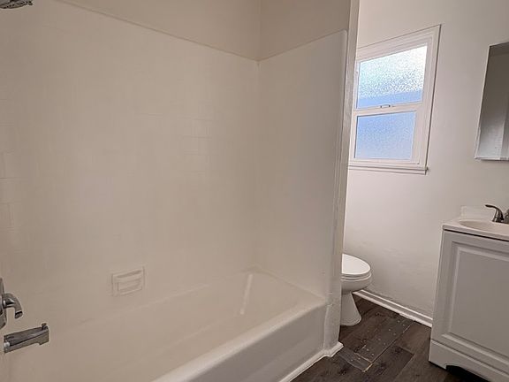 5th image of 1536 W 226th St #D