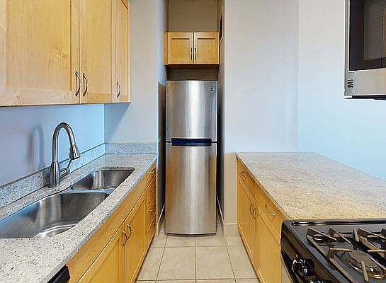 4th image of 310 Greenwich St #3107A