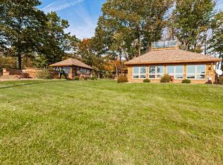 N1107 River Dr, Menominee, MI 49858