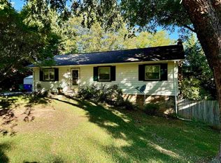 1390 Chestnut Dr, Christiansburg, VA 24073