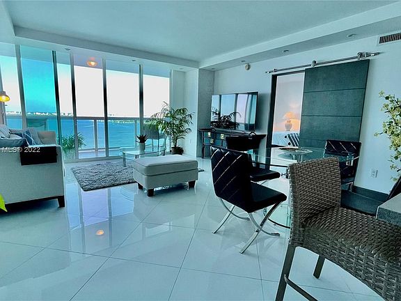 5th image of 1800 N Bayshore Dr APT 3507