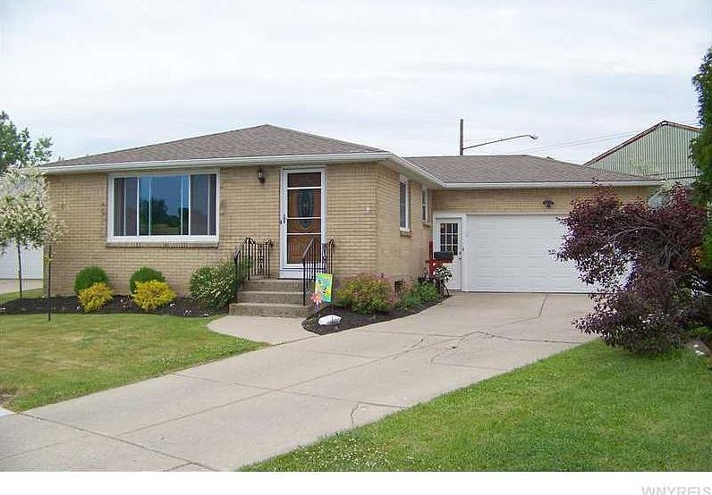 1st image of 129 Fairelm Ln