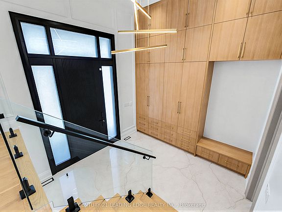 2nd image of 165 McAllister Rd