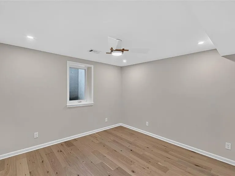 4996 N Peachtree Rd — Photo 18