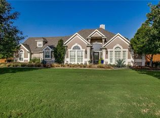 220 Harrell Dr, Southlake, TX 76092
