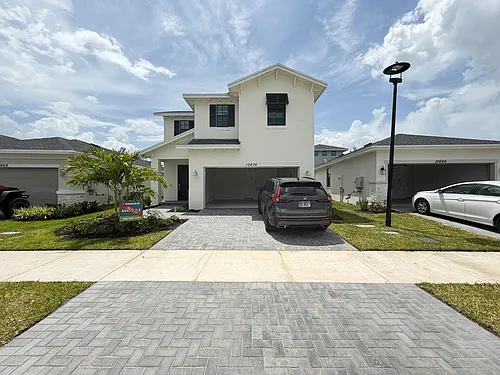 10676 NW Wilgrove Ln Photo 1