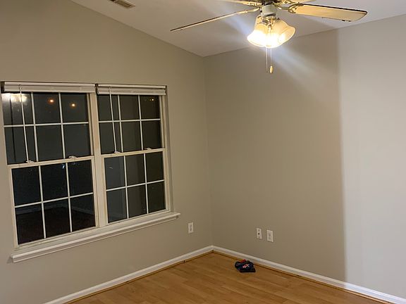 2nd image of 476 Scottsdale Cir