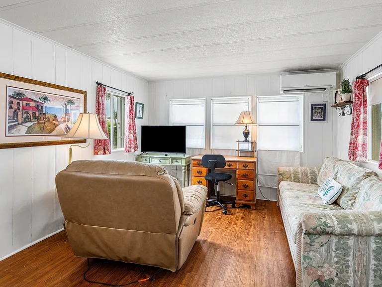 7 Ruthmary Ave #F — Photo 9