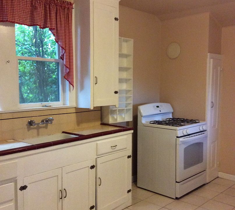 2nd image of 330 Boardman St
