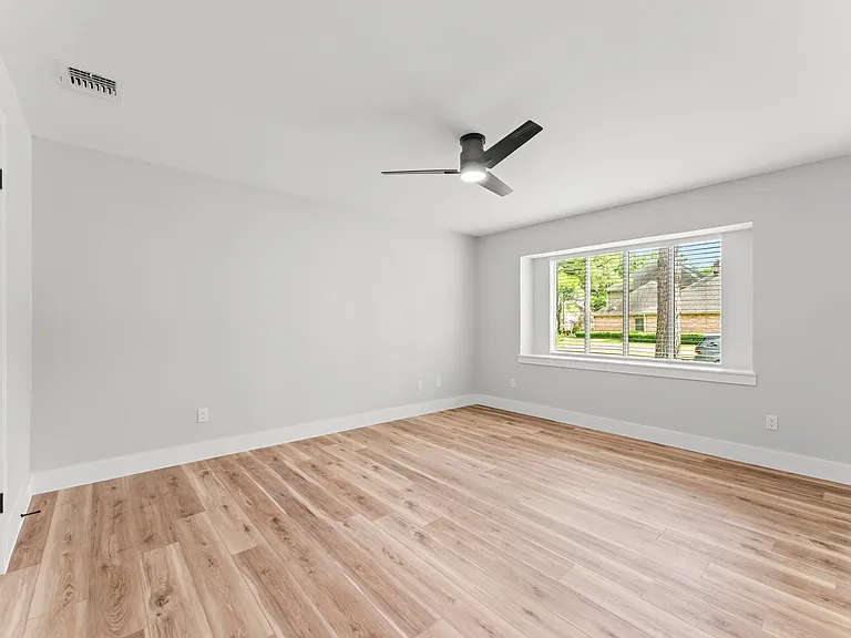 20534 Laverton Dr — Photo 13
