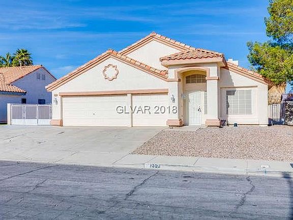 3rd image of 217 Tamarack Dr