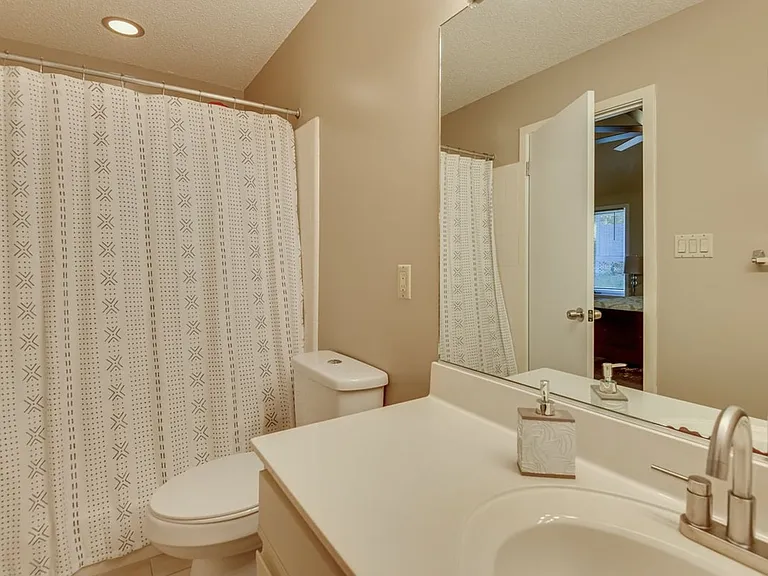 3247 Summerchase Cir — Photo 9
