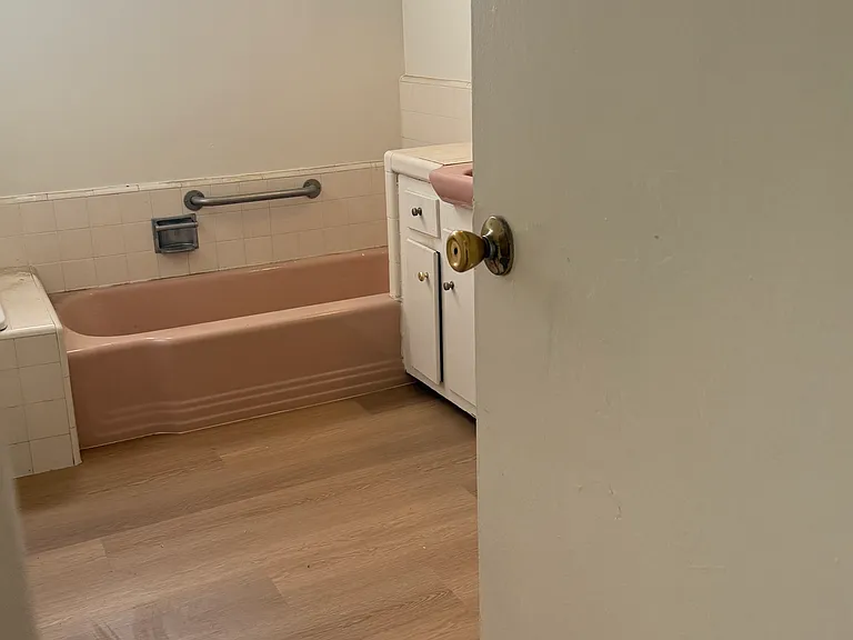 934 N Genesee Ave #5 — Photo 2