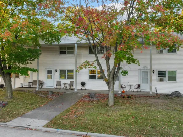 625 N Briarcliff Dr #3, Appleton, WI 54915