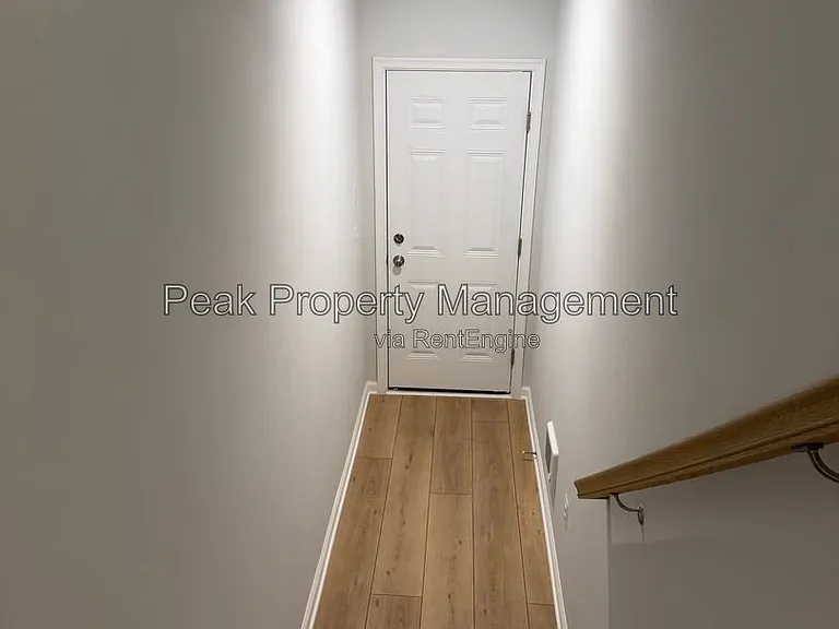 227 Brattice Dr — Photo 3