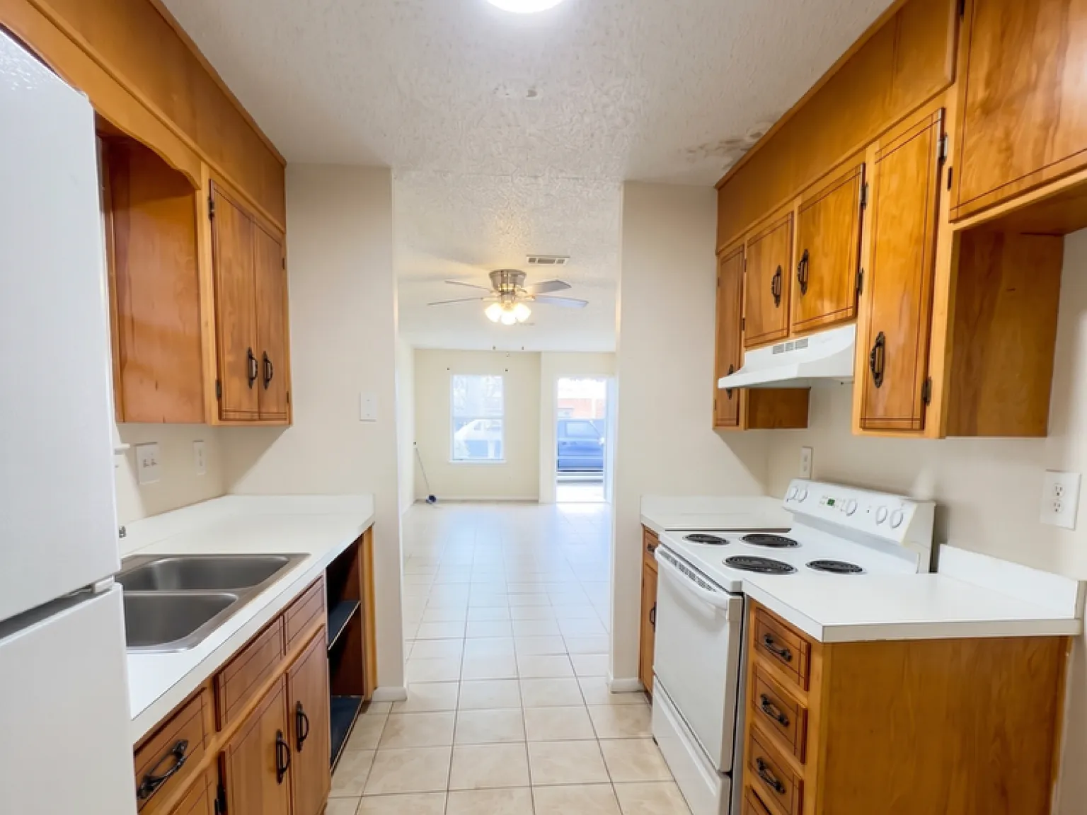 551 South 61st Ave - 551C — Photo 3