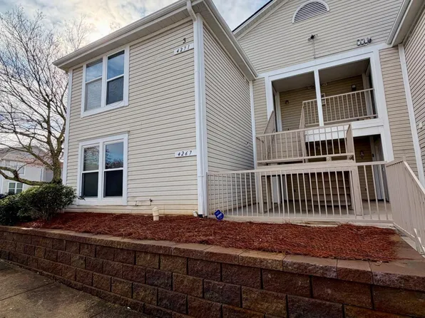 4267 Parkview Ct, Stone Mountain, GA 30083