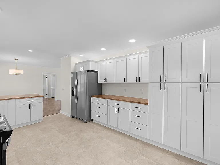 383 Mebanewood Dr — Photo 5