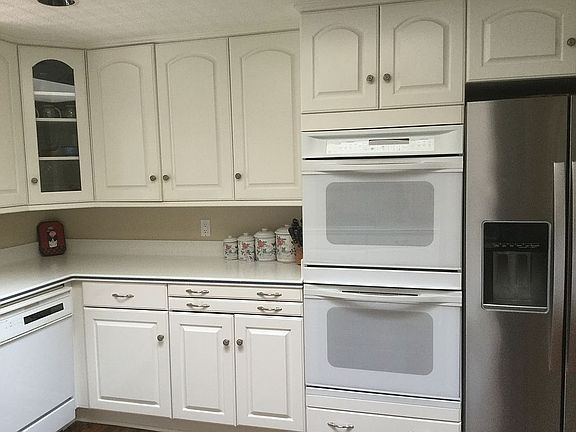 2nd image of 1073 Garrido Ct