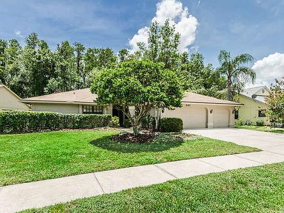 2nd image of 837 Centerwood Dr