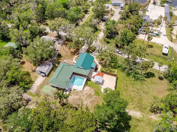 5447 S Boulevard Dr, Homosassa, FL 34448