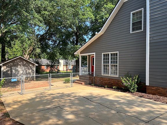 4th image of 2207 Vineyard Ct