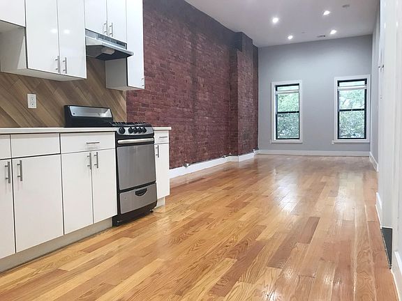 4th image of 494 Marion St #3