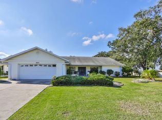 2022 E View Dr, Sun City Center, FL 33573