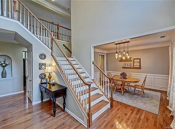 3rd image of 2822 Bridle Brook Way
