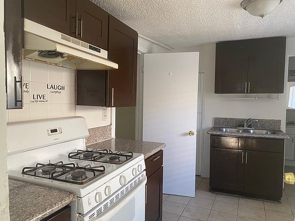 4th image of 3660 Barnes Ave