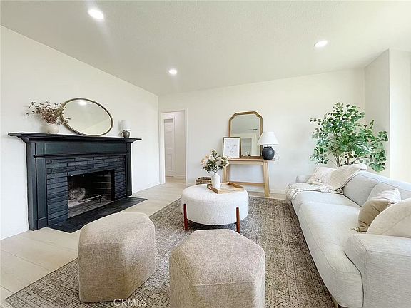 2nd image of 877 W Edna Pl