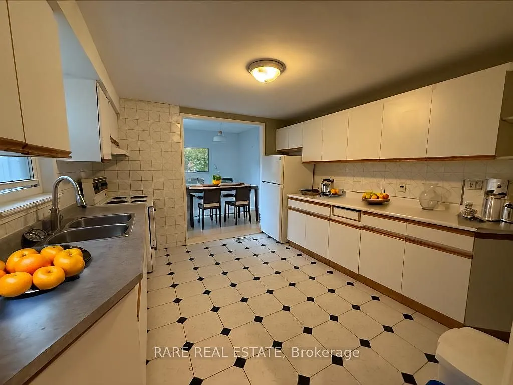 2 bed, $2,700 — Photo 2