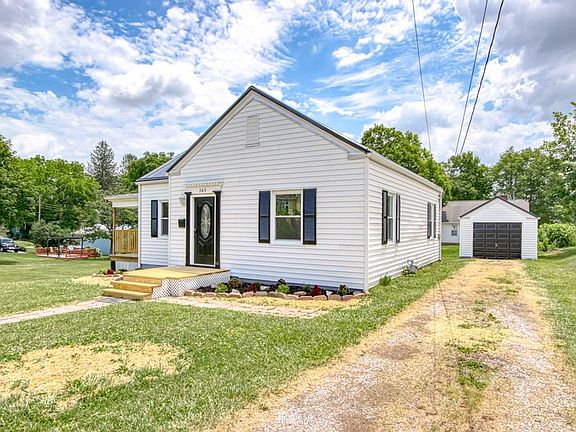 3rd image of 365 E Spiller St