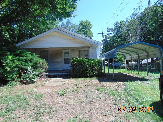 1st image of 1114 E Oklahoma Ave