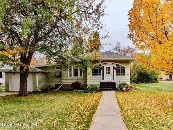 211 Ertel Ave, Taylor, ND 58656