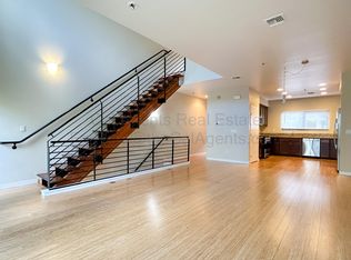 203 Palisade Dr, Oakland, CA 94607