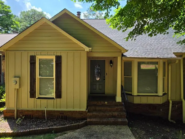 3028 Old Stone Dr, Birmingham, AL 35242