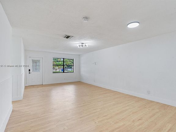 3rd image of 7022 SW 19th Ct