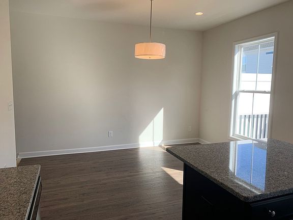 5th image of 360 Hamilton Ave NW