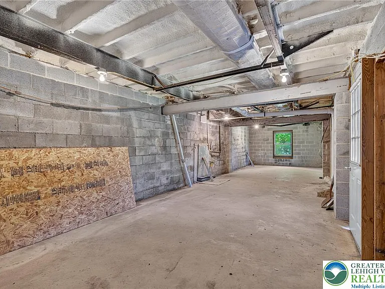 2674 Williams Rd — Photo 11