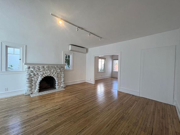 2nd image of 1413 Abbot Kinney Blvd #A