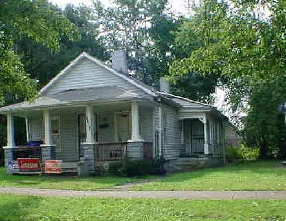2nd image of 9618 Elizabeth Ave